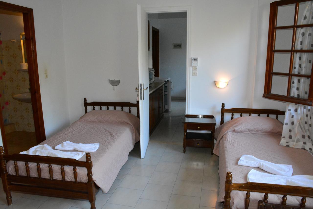 Agia Marina  Voula Apartments מראה חיצוני תמונה